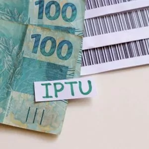 Carnê do IPTU 2024 já está disponível em Araruama; pagamentos em cota única terão desconto de até 10% | Araruama