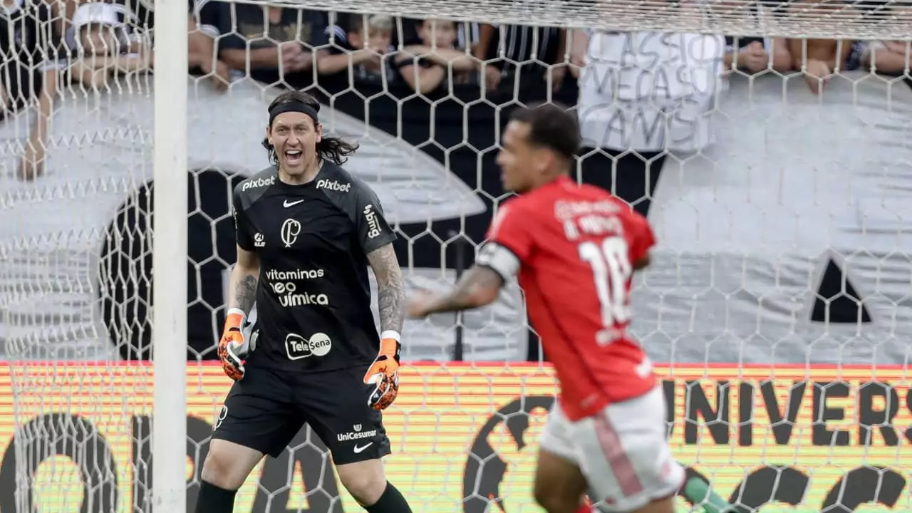 Cássio comenta propostas e deixa futuro em aberto no Corinthians