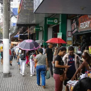 Veja o que abre e fecha na véspera e no feriado do Natal | Enfoco