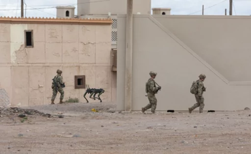 Cão-robô militar é testado pelas forças armadas dos EUA