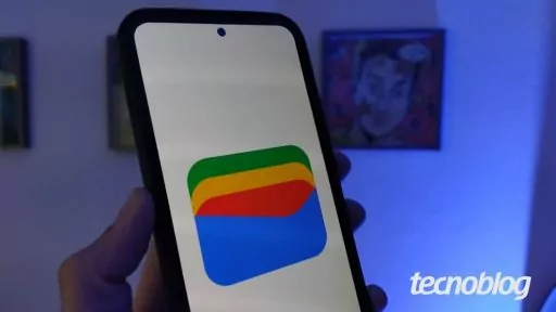 Imagem de um celular com o logo do aplicativo Carteira do Google