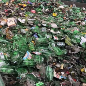 Mais de sete toneladas de vidro são coletadas em Arraial do Cabo | Arraial do Cabo - Rio de Janeiro