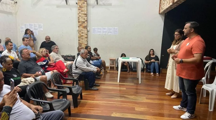 Cabo Frio: Candidato a prefeito, Rafael Peçanha, faz reunião e assina compromisso com a cultura