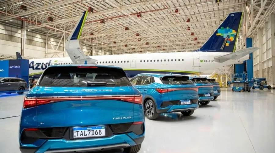 Azul apresenta serviço de Concierge com veículos da BYD