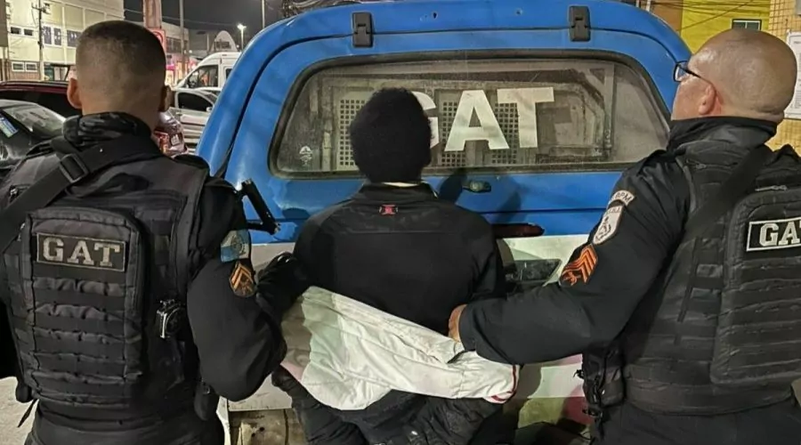 Cabo Frio: ‘Vapor’ do tráfico da Rainha da Sucata é detido em flagrante