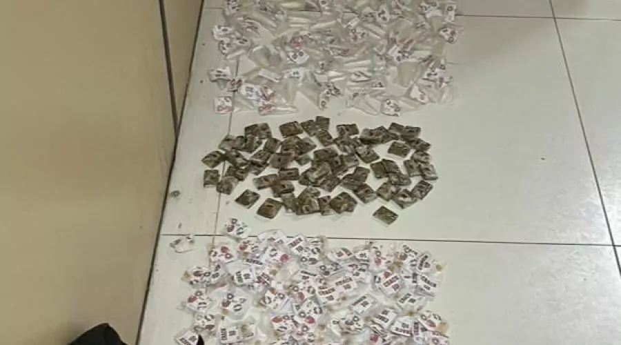 Homem é libertado após denúncia de tráfico de drogas em Araruama, após sequestro