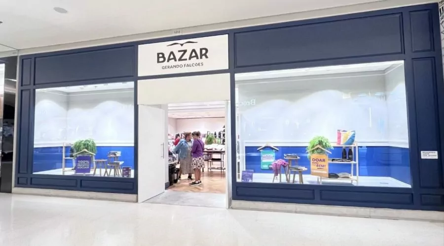 Bazar solidário em SP oferece roupas com até 70% de desconto