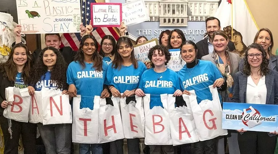 Califórnia proíbe todas as sacolas plásticas em mercados supermercados