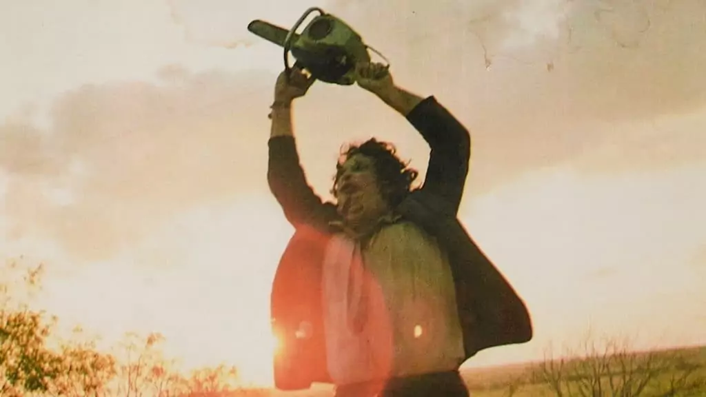 Os 10 melhores filmes de terror slasher, conforme a crítica Guia Região dos Lagos 25 O Massacre da Serra Elétrica - The Texas Chain Saw Massacre