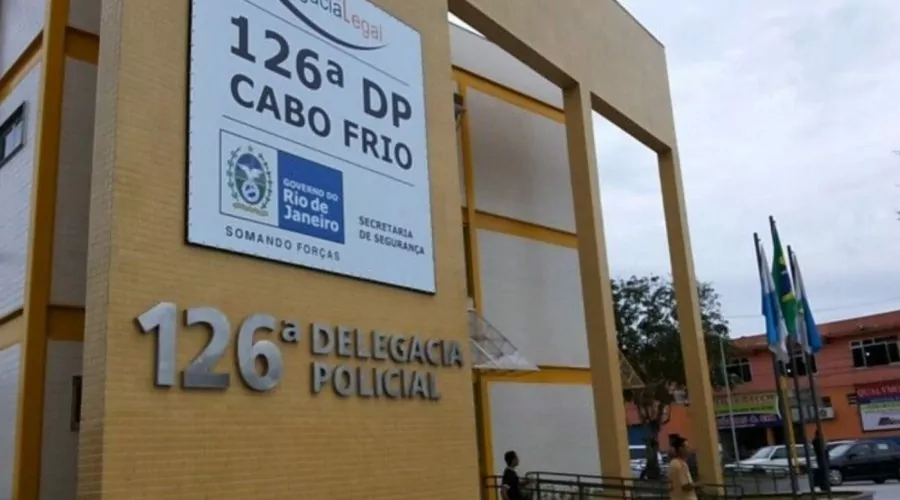 Cabo Frio: Mulher falsa médica é detida durante atendimento na Região dos Lagos