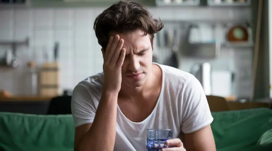 Dor de cabeça ou enxaqueca? Entenda as diferenças e como reconhecer cada uma