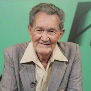 Corpo de Léo Batista será velado na sede do Botafogo, no Rio, em cerimônia aberta ao público