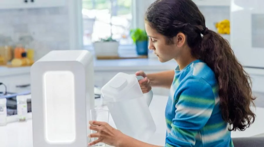 Máquina de água: aparelho transforma ar em água potável