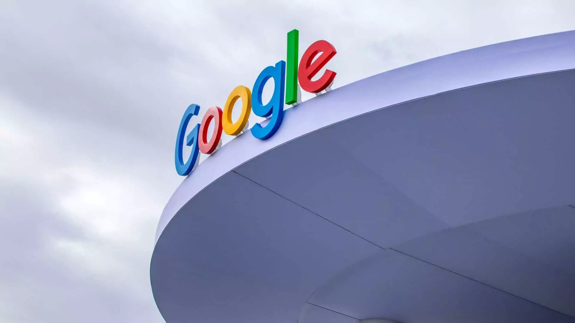 Google propõe R$ 176 milhões para projetos com IA generativa Guia Região dos Lagos 6 Fachada do Google com foco em iniciativas sociais