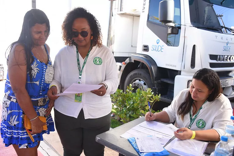 Prefeitura de Maricá leva Caminhão da Saúde à orla de Ponta Negra