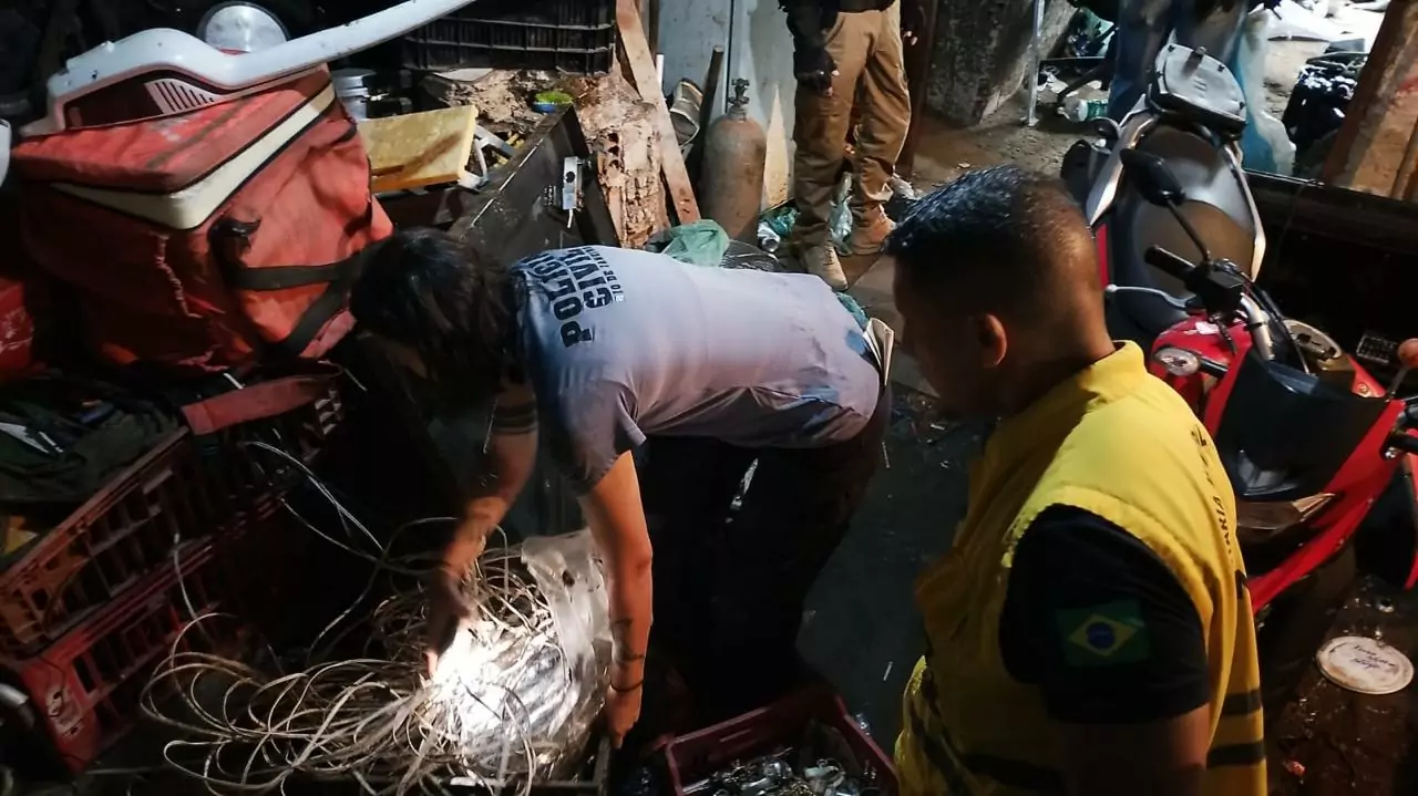 Operação em ferros-velhos em Niterói