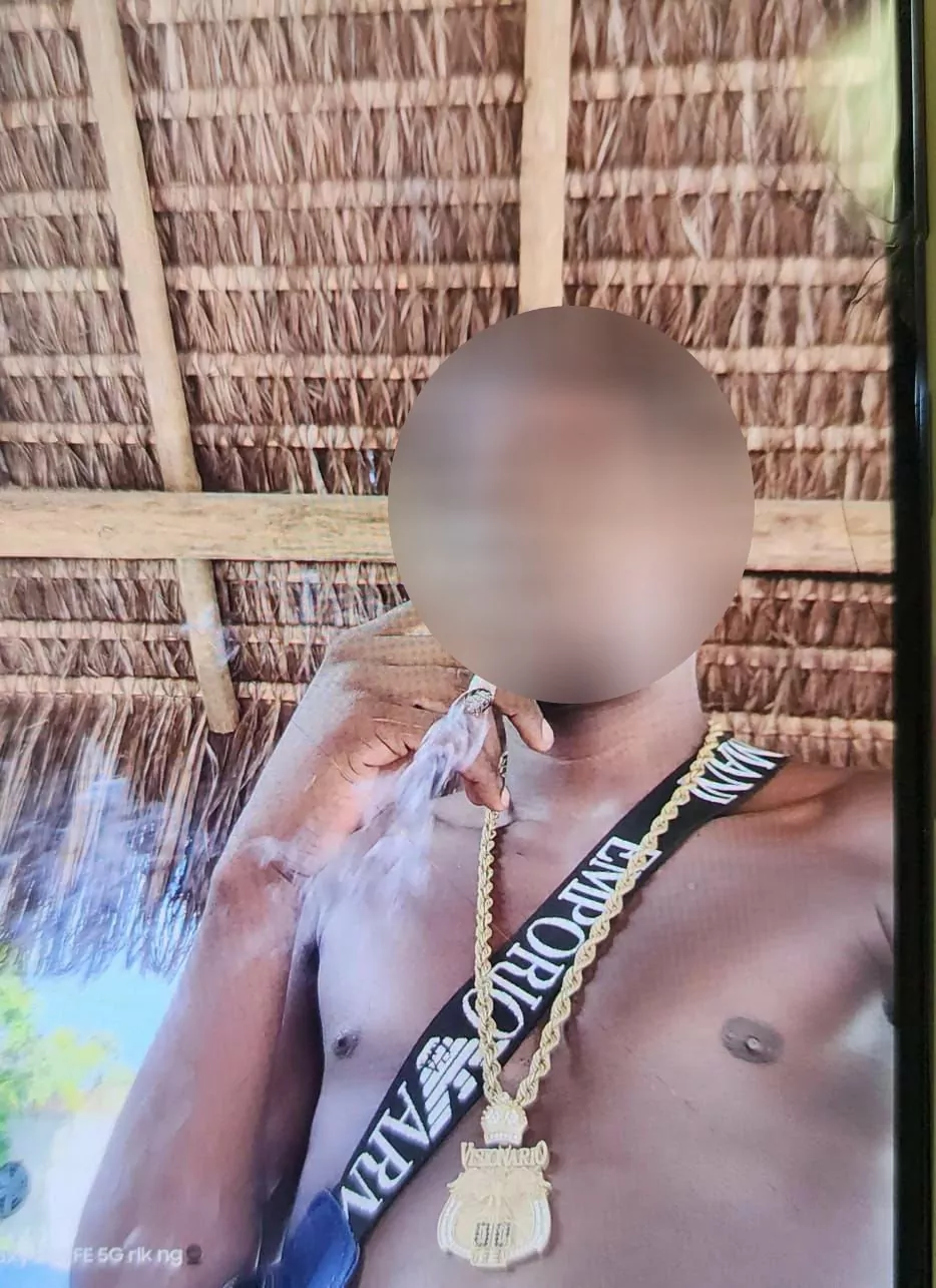 Maricá: Homem do tráfico que exibia vida criminosa é preso em Maricá Guia Região dos Lagos 3 Traficante foi preso em Maricá após ostentação nas redes sociais. Foto: Reprodução/ Polícia Militar