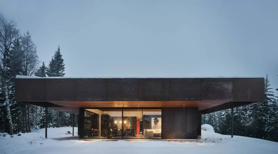 Casa sustentável é abrigo no rigor frio do Canadá