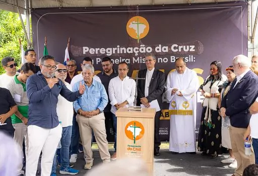 Cruz da primeira missa do Brasil, em 1500, visita Maricá em cerimônia histórica