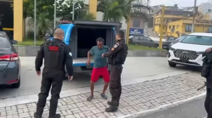 Ação prende fugitivo da justiça em Arraial do Cabo