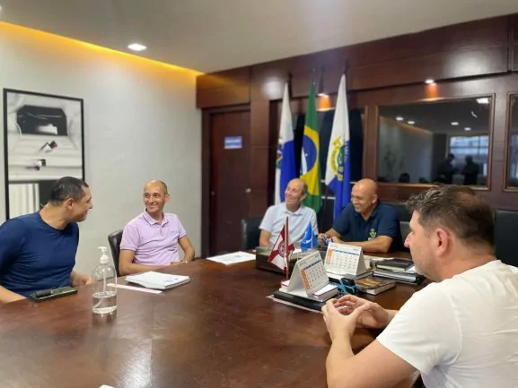 Prefeito de São Pedro da Aldeia Fábio do Pastel recebe ex-jogador Fábio Costa e assina ofício de credenciamento no Comitê Olímpico do Brasil