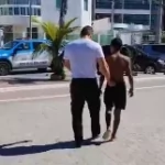 O MAR É PRA PEIXE, NÃO PRA TRAFICANTE: Adolescente é capturado com drogas após tentativa de escapar da polícia pelo mar, em Arraial