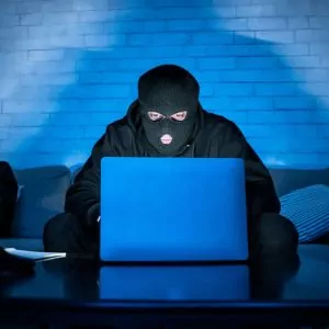 Golpe do Enem 2025 engana candidatos com site falso e inscrição falsa