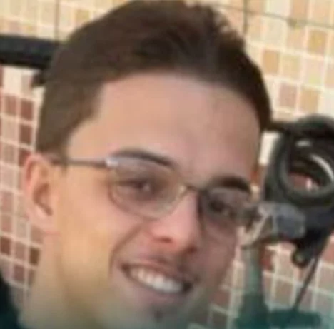Jovem que teve a cabeça estourada durante acidente de moto é identificado; ele era morador do bairro São João, em São Pedro da Aldeia.