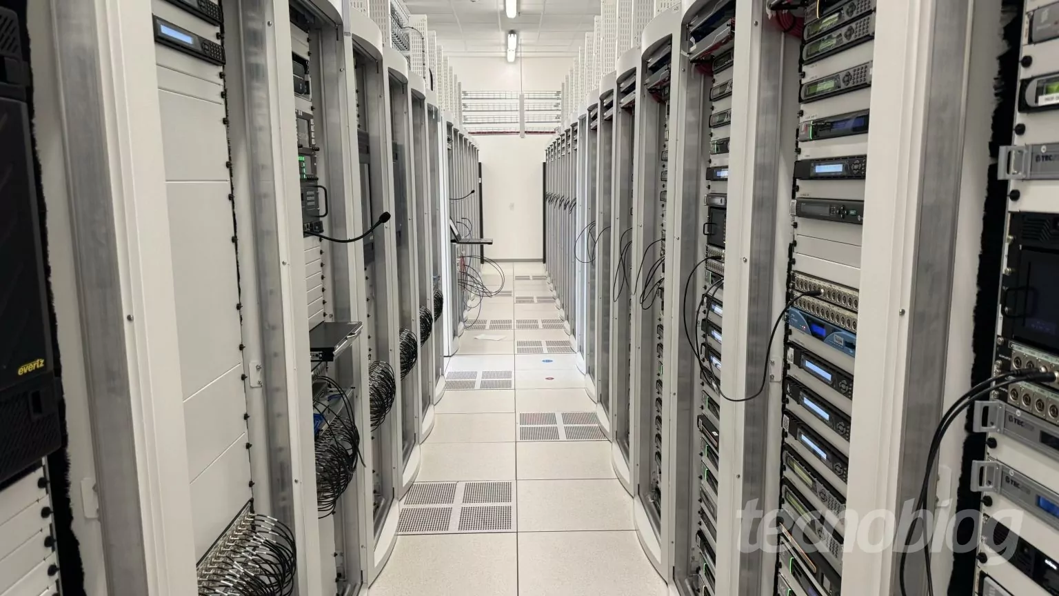 O que é data center? Entendo o funcionamento e os tipos de centros de dados • Tecnoblog
