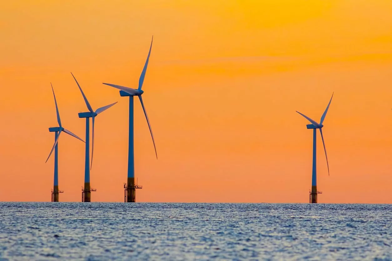 parque eólico em alto mar (offshore)